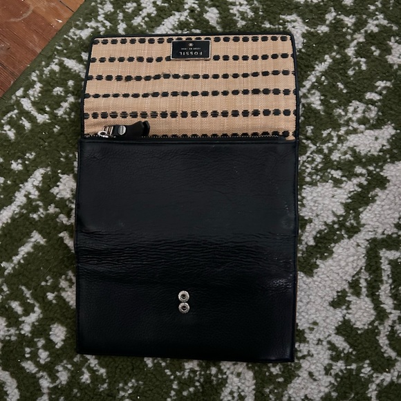 Fossil Black and Tan Leather Wallet - Picture 4 of 7